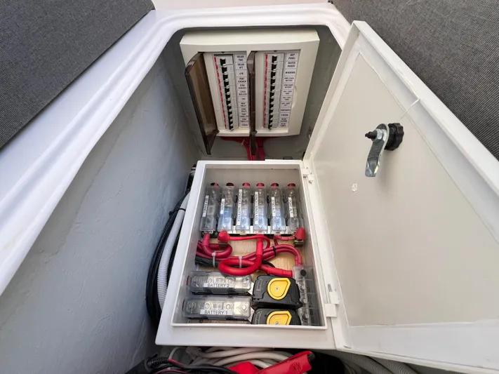 Kestrel Yacht Photos Pics 