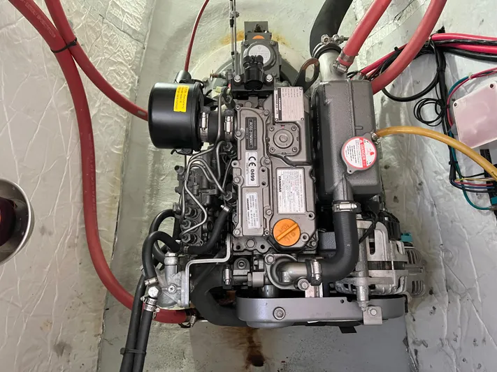 Kestrel Yacht Photos Pics 