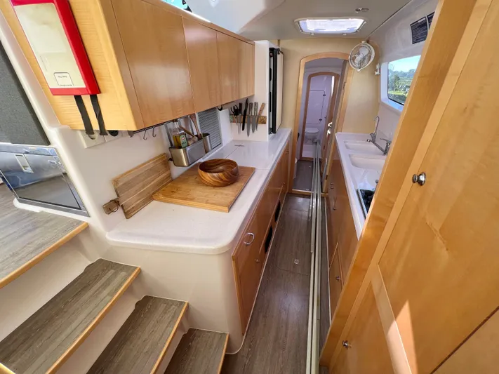 Kestrel Yacht Photos Pics 