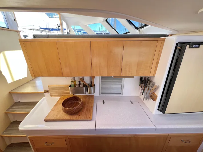 Kestrel Yacht Photos Pics 