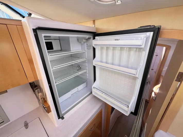 Kestrel Yacht Photos Pics 