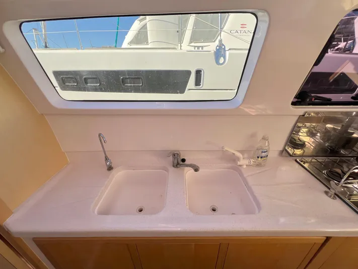 Kestrel Yacht Photos Pics 