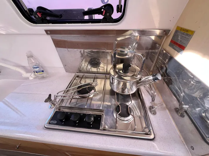 Kestrel Yacht Photos Pics 