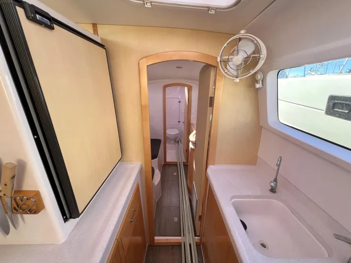 Kestrel Yacht Photos Pics 