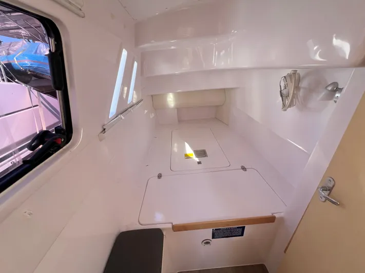 Kestrel Yacht Photos Pics 