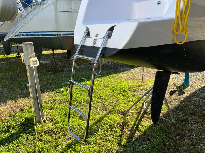 Kestrel Yacht Photos Pics 