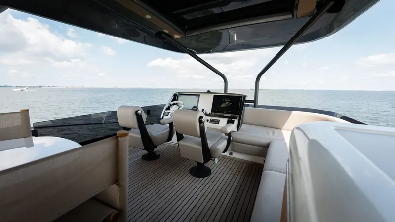 X70 Yacht Photos Pics 