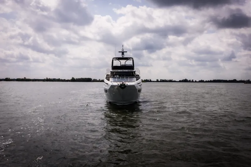 X70 Yacht Photos Pics 