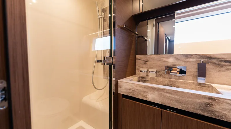 X70 Yacht Photos Pics 