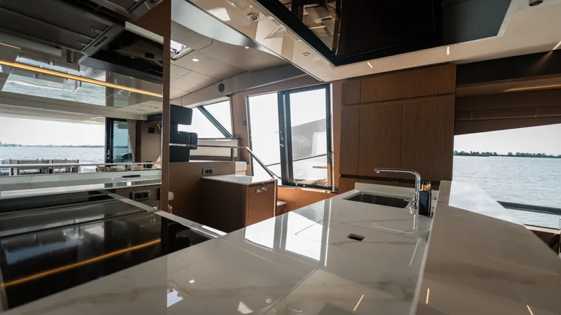 X70 Yacht Photos Pics 