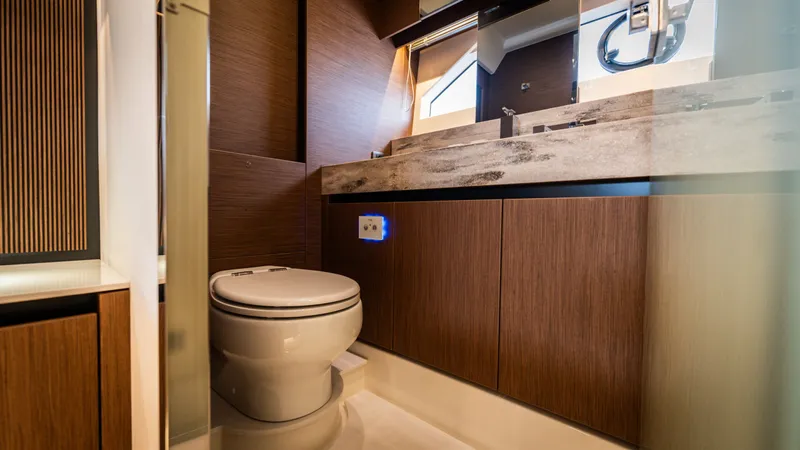 X70 Yacht Photos Pics 