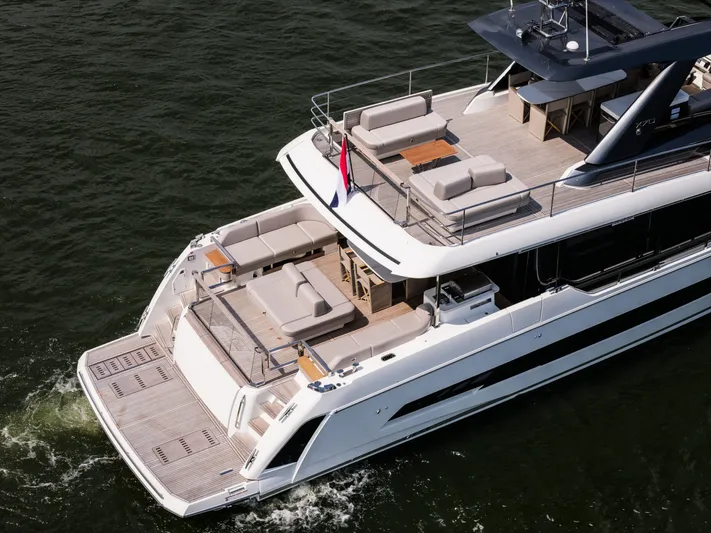 X70 Yacht Photos Pics 