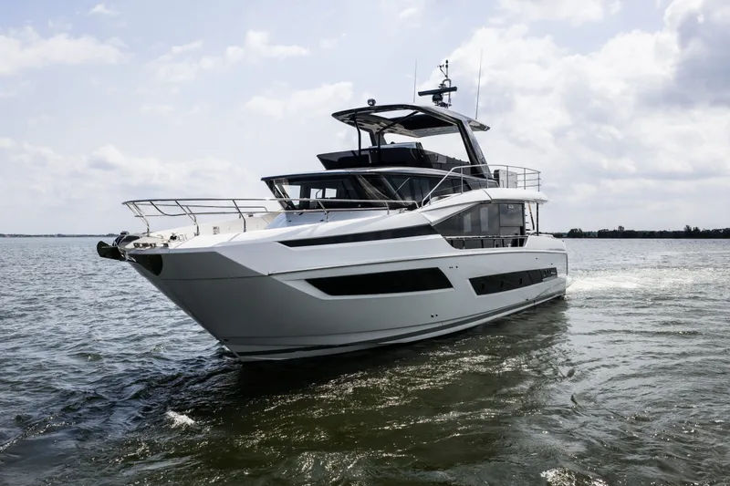 X70 Yacht Photos Pics 