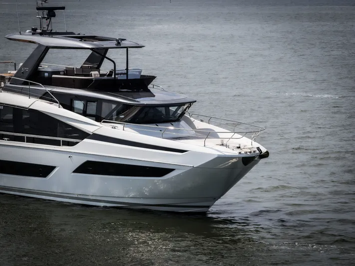 X70 Yacht Photos Pics 