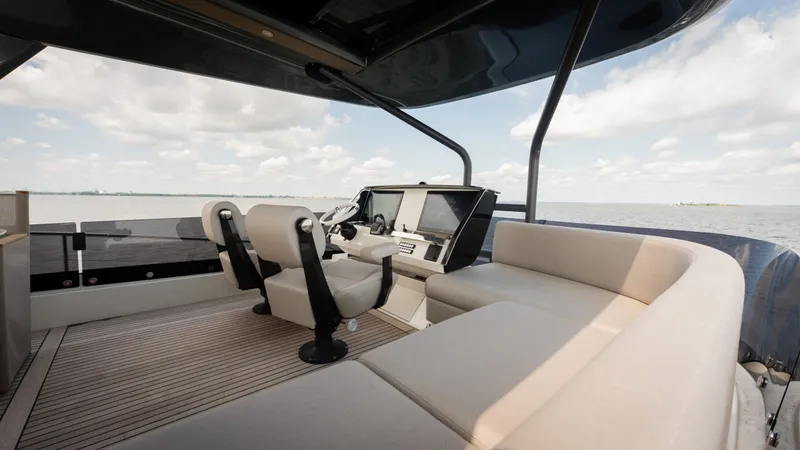 X70 Yacht Photos Pics 