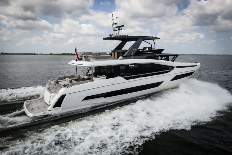 X70 Yacht Photos Pics 