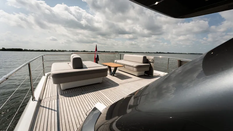 X70 Yacht Photos Pics 