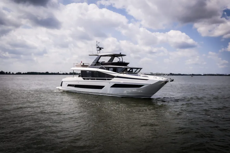 X70 Yacht Photos Pics 