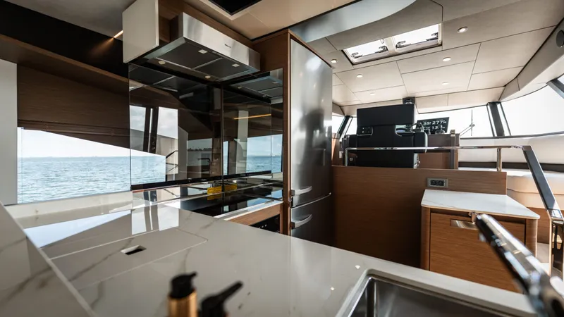 X70 Yacht Photos Pics 