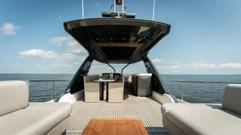 X70 Yacht Photos Pics 