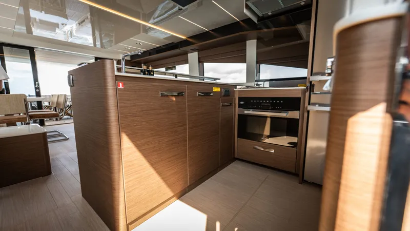 X70 Yacht Photos Pics 