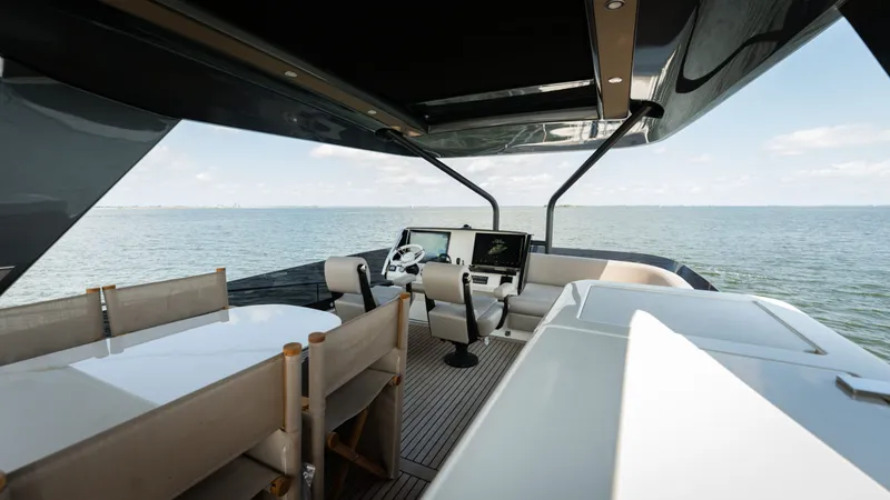 X70 Yacht Photos Pics 