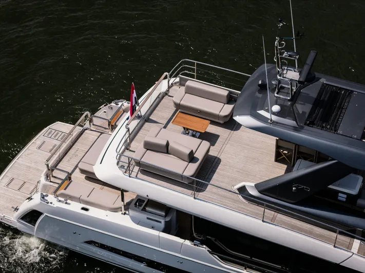 X70 Yacht Photos Pics 