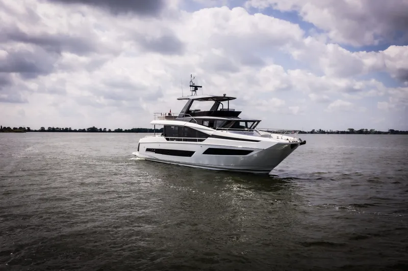 X70 Yacht Photos Pics 