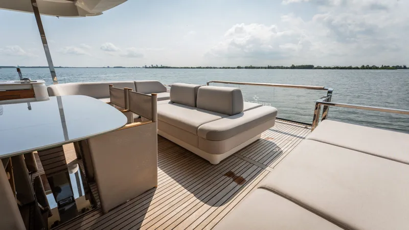 X70 Yacht Photos Pics 