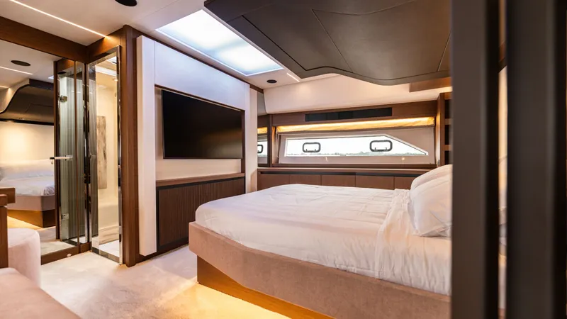 X70 Yacht Photos Pics 