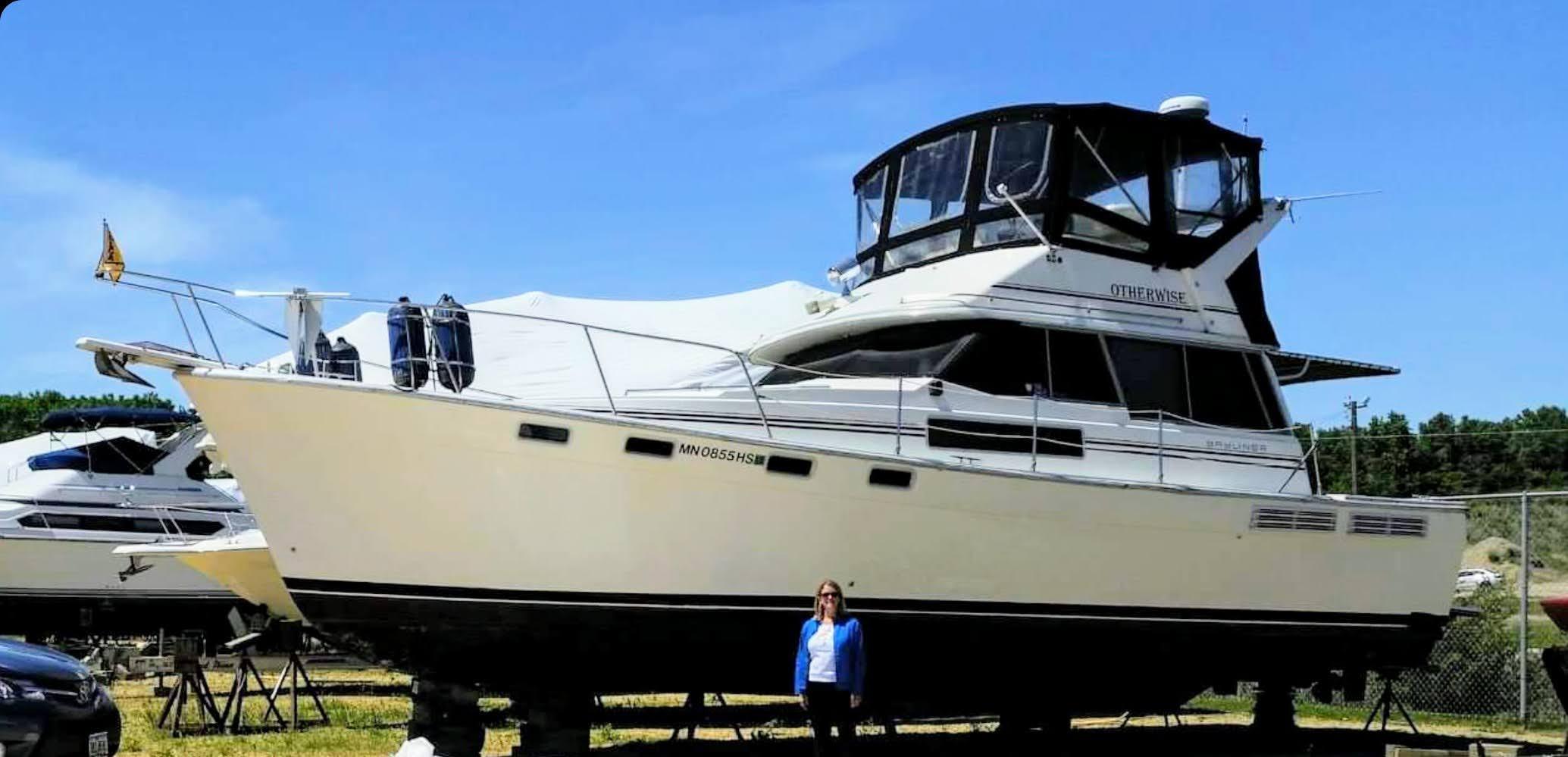 1988 bayliner motor yacht 3818