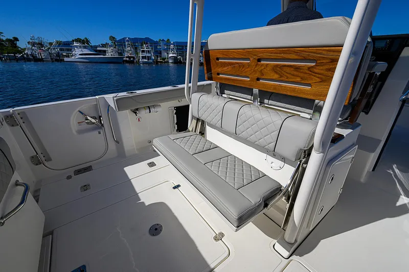 Steelhead Yacht Photos Pics 