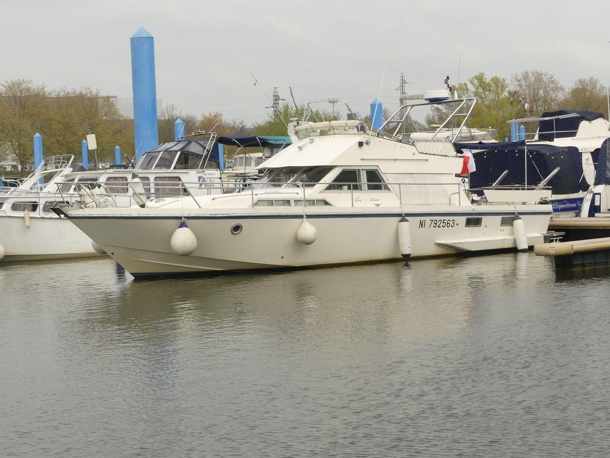 1981 Guy Couach 1200 FLY Canal and River Cruiser for sale YachtWorld
