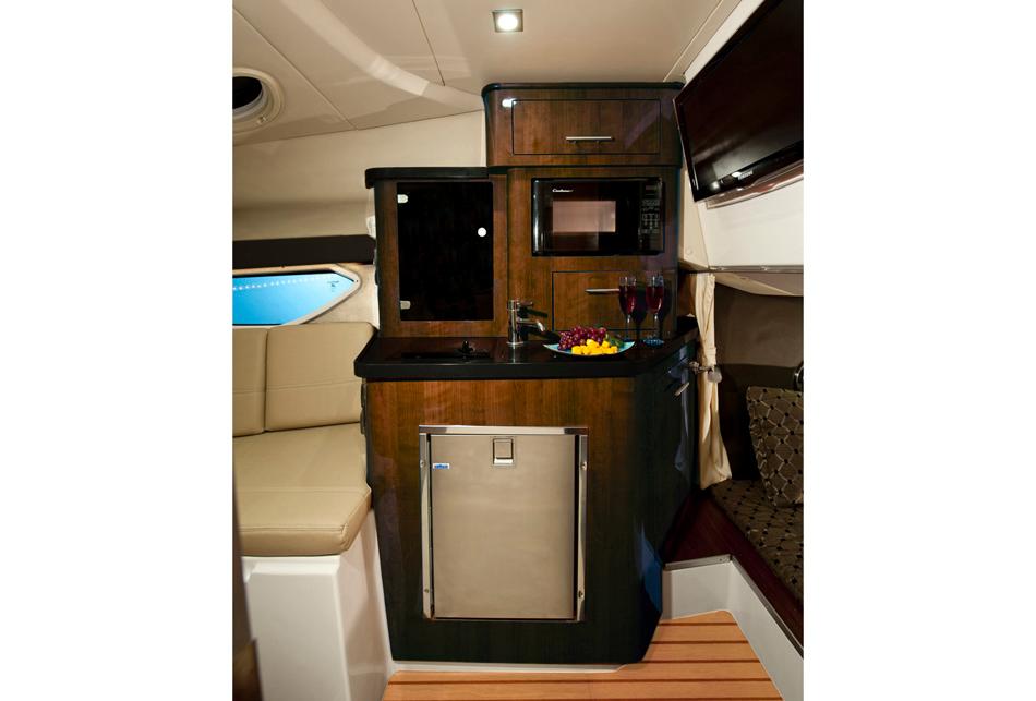2013 Regal 28 Express Cruiser for sale - YachtWorld