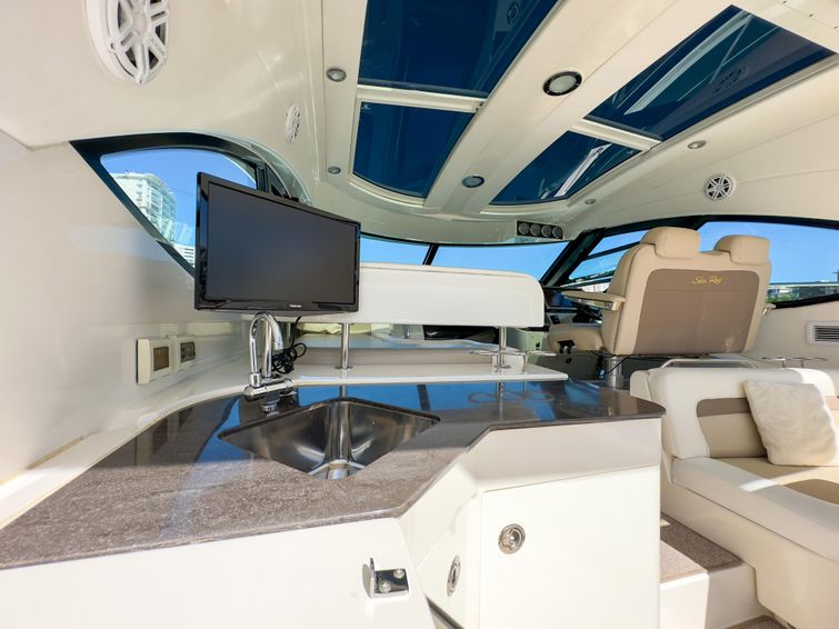 2013-47-sea-ray-470-sundancer