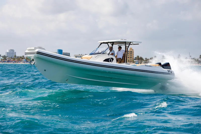 Stock Inventory Yacht Photos Pics 2024 Nuova Jolly Prince 38 boat cruising on open water.