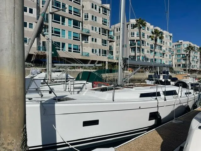 Mdr 388 #305 In Stock Yacht Photos Pics 