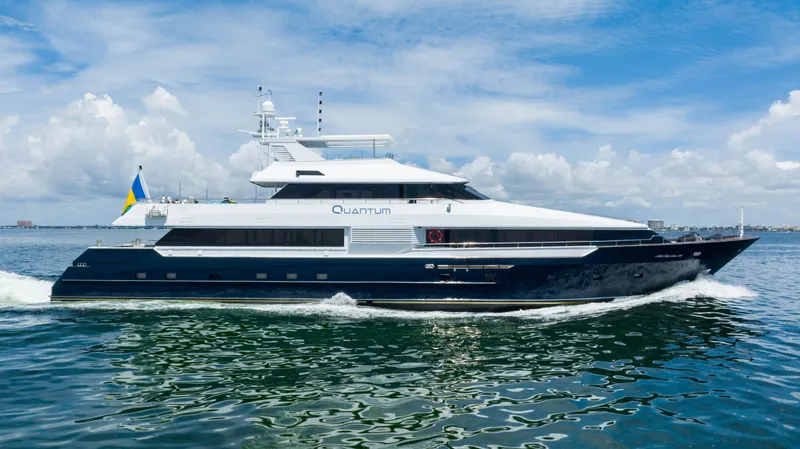 Quantum Yacht Photos Pics 