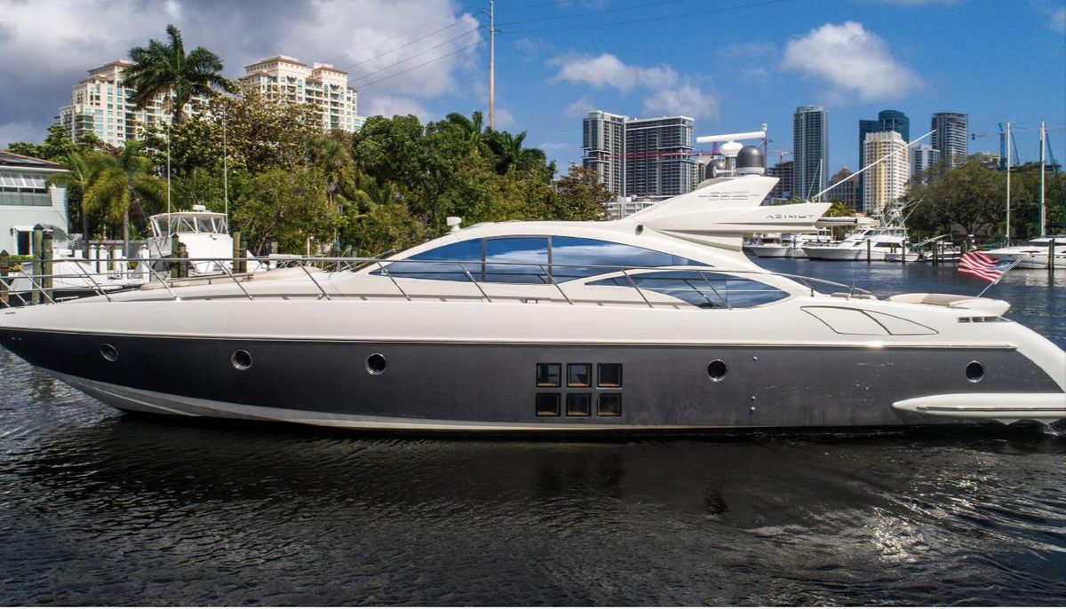 2005 Azimut 68 