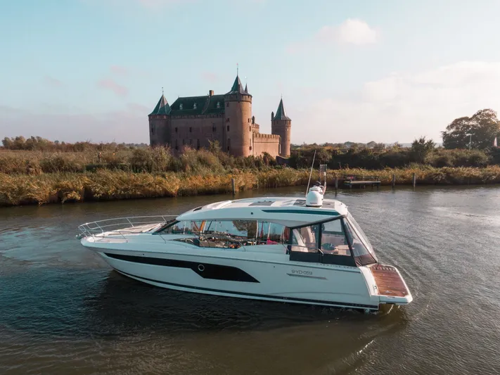 520s Yacht Photos Pics 