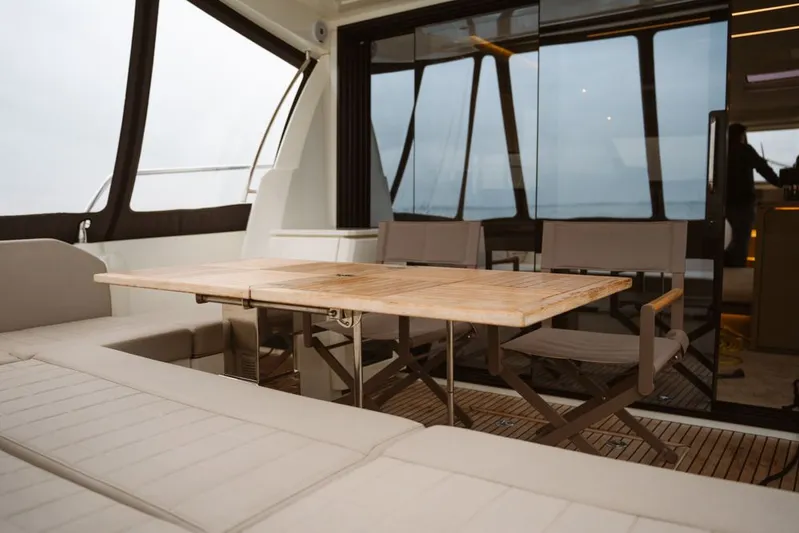 520s Yacht Photos Pics 