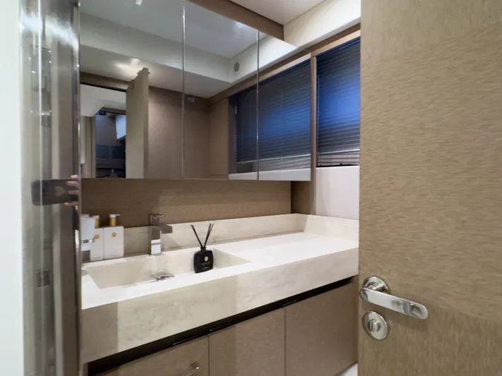 520s Yacht Photos Pics 