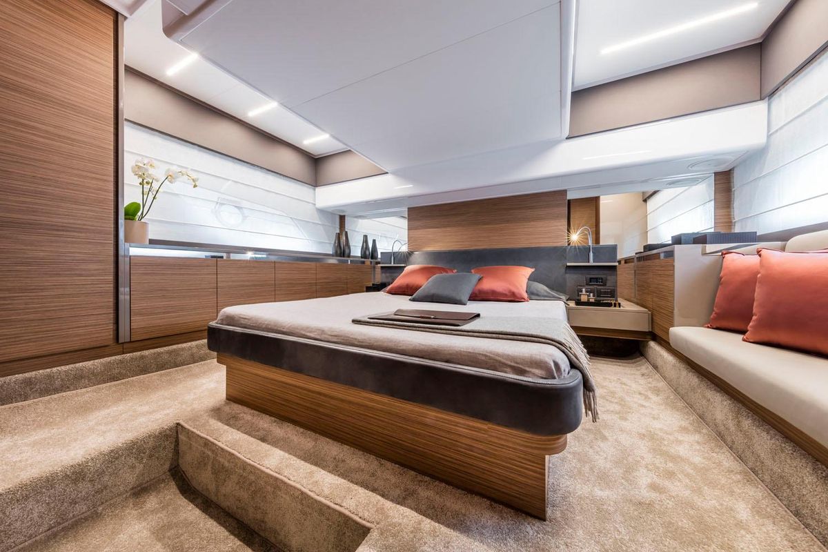 2020 Ferretti Yachts 46 