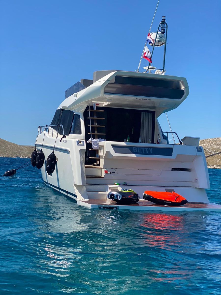 2020 Ferretti Yachts 46 