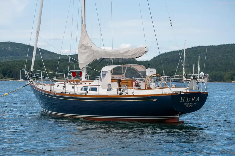Hera Yacht Photos Pics 