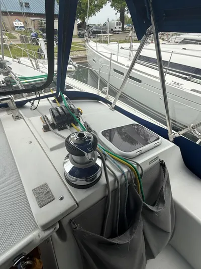 Windquest Yacht Photos Pics 2001 Catalina 42 MkII sailboat cockpit with winch and ropes.