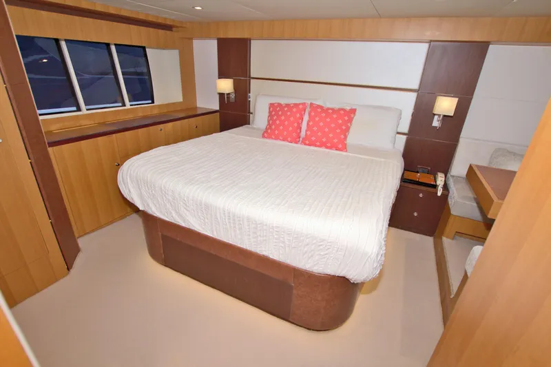 Wanderlust Yacht Photos Pics 