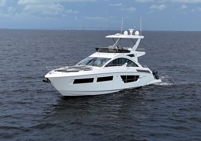 2021 60' Cruisers Yachts-60 Cantius Flybridge Anna Maria, FL, US