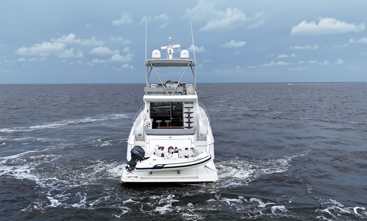 2021 Cruisers Yachts 60 