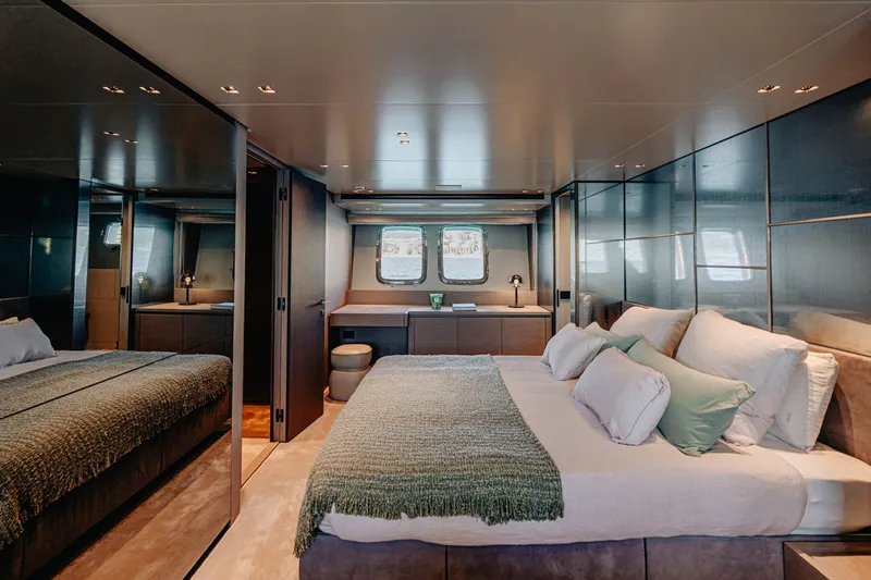 Sx88 Yacht Photos Pics 